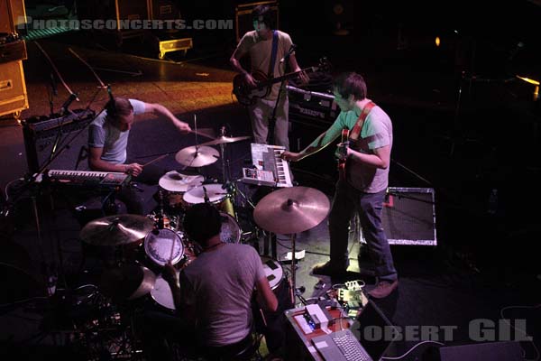 CARIBOU - 2008-02-24 - PARIS - La Cigale - Brad Weber - Daniel Victor Snaith